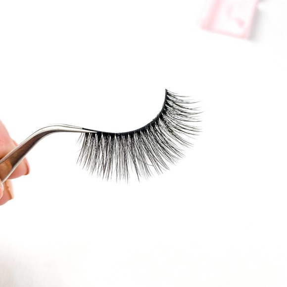 Violet Natural Full & Long Volume False Lashes - Picture 11 of 12